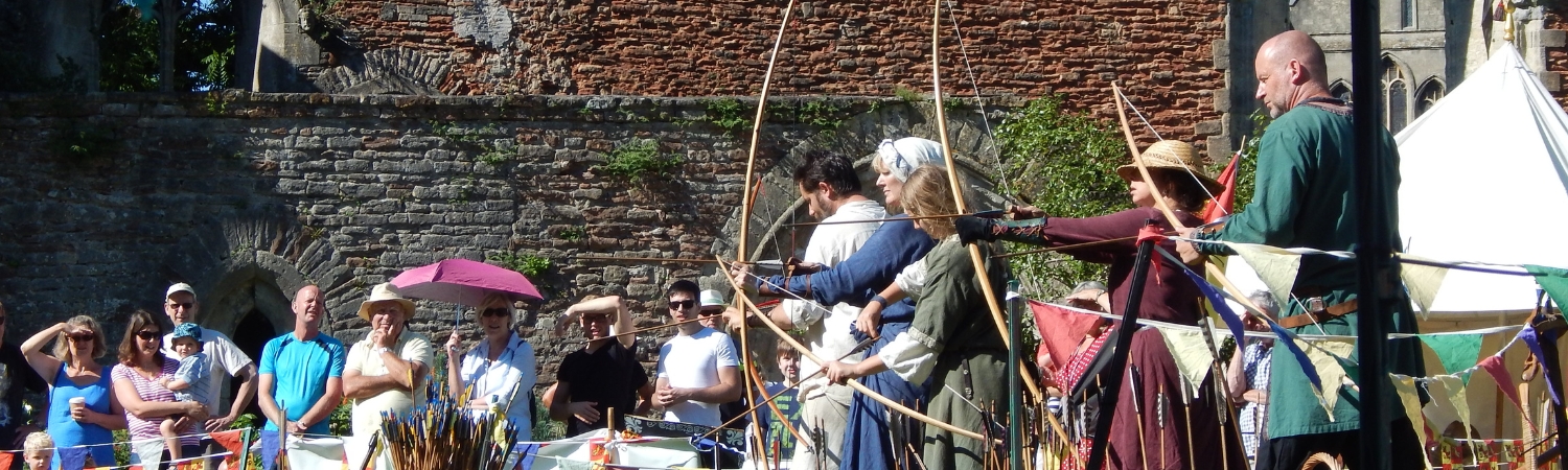 Family Day Out in Somerset - Bowlore Medieval Weekend at The Bishop's Palace, Wells