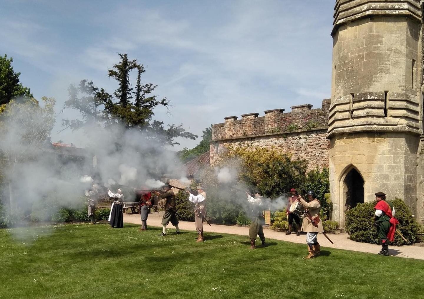 Civil War Weekend with the Wardour Garrison at The Bishop’s Palace, Wells An image of the Wardour Garrison at the 17th Century Re-Enactment Weekend in Wells, Somerset.